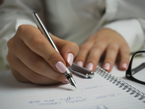 Why Students Should Hand Write Their Notes